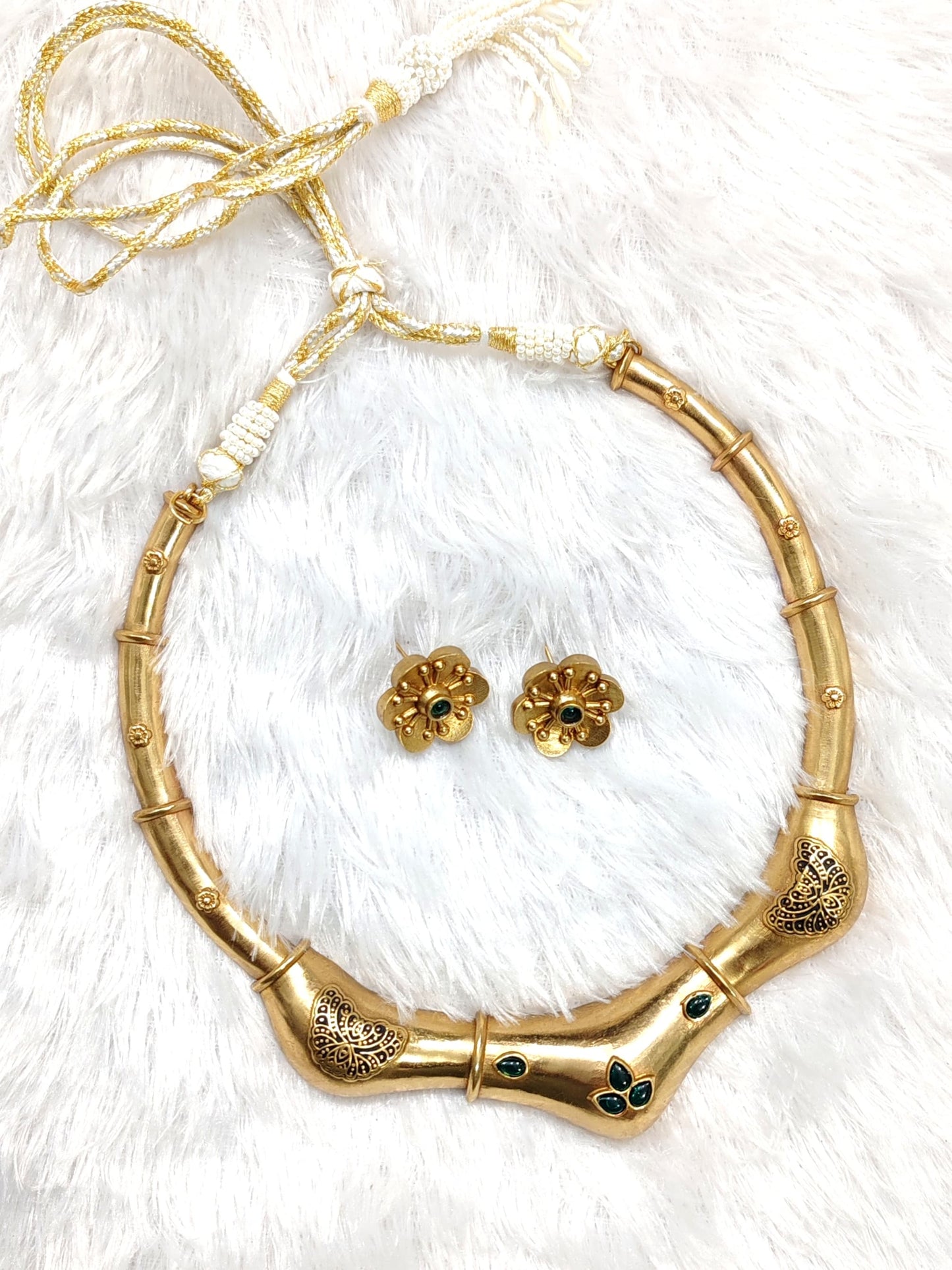 Rajwadi Polished Brass Flexible Necklace Set